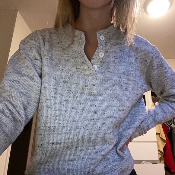 Urban Outfitters Tops - Urban outfitters light sweater